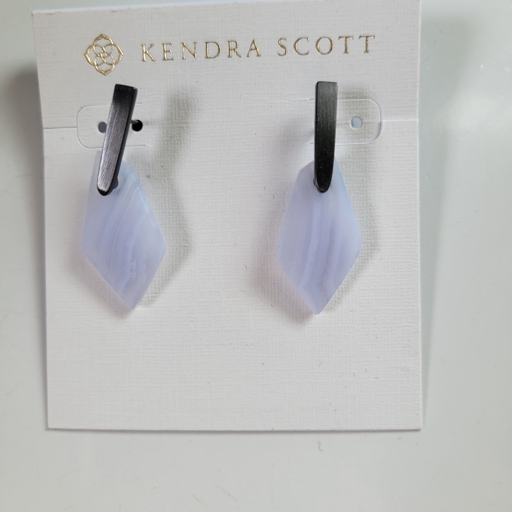 NWT Kendra Scott Prototype Gianna Earrings.